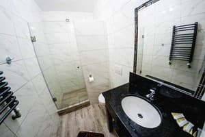 Вилла Leku. Семейный трехместный люкс 5
