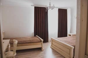 Вилла Leku. Семейный трехместный люкс 4