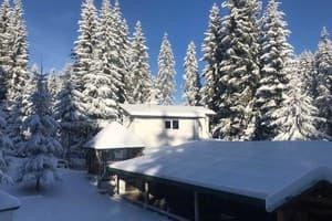 Над Струмком 8