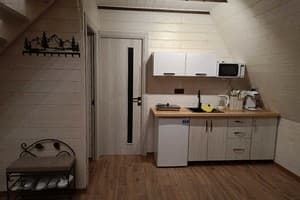 Частная усадьба Отдых в Карпатах. Коттедж 6-местный  6