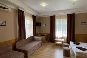 Praktik Hotel & Restaurant 11