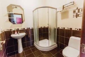 Praktik Hotel & Restaurant 28