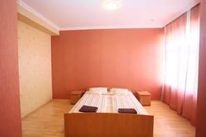 Praktik Hotel & Restaurant 44