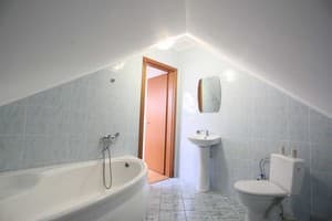 Praktik Hotel & Restaurant 50