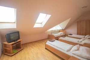 Praktik Hotel & Restaurant 55