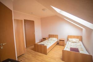 Praktik Hotel & Restaurant 48