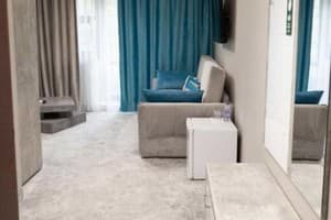 Отель River Stone Hotel. Студио трехместный с балконом 6