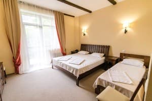 Отель Ruta Resort Polyana. Улучшенный трехместный  4