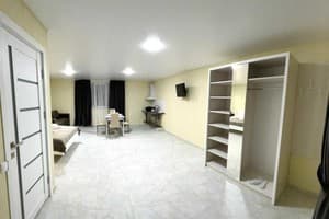 Отель Салют. Семейный 4-местный студио 5