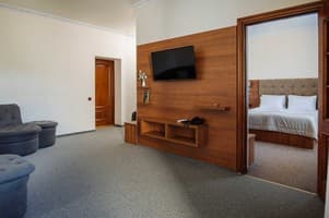 Санаторий Санта Мария. Люкс двухместный двухкомнатный 6