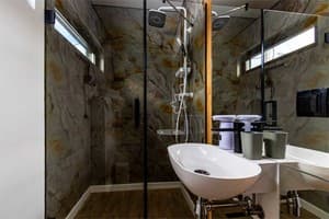 Отель Шишка. Семейный двухместный  6