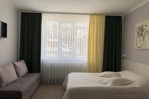 Гостиный двор Shutka home spirit. Семейный трехместный  2