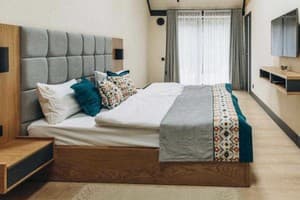 Гостинично-ресторанный комплекс Skogur Home & Resort. Коттедж двухместный (2+2). № 2;3;6; одна спальня 1