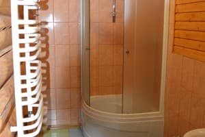 Туристический комплекс София. Полулюкс двухместный в коттедже №3 5