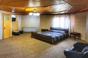 Отель Соломия. Коттедж 8-местный  3