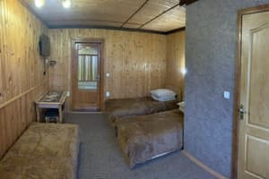 Частная усадьба Три сердца. Стандарт трехместный с балконом 2