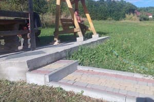 У Людмилы 12