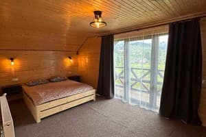 У Марьяны 2 8