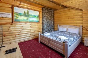 Частная усадьба У Маръяны и Назара. Люкс двухместный в коттедже 3