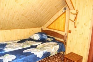 Коттедж У Валентини. Апартаменты 6-местный в отдельном котедже 32