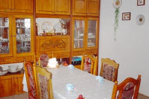 У Виктории 6