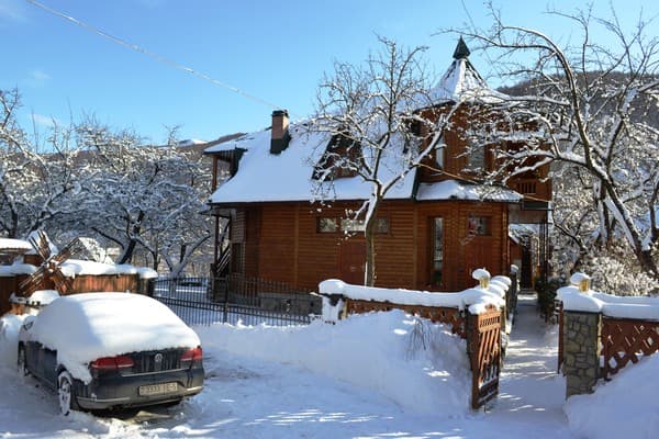 У Ярослава 44