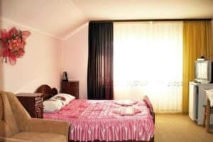 У Ярослава 2