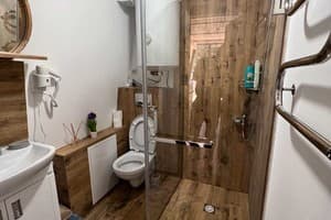 Частная усадьба У Ярослава. Коттедж 6-местный Сrocus house 6