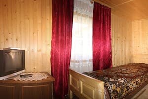 Частная усадьба У дядька. Коттедж 8-местный  1