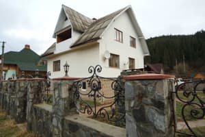 У пани Лили 16