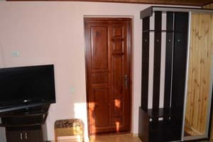 У пани Лили 13