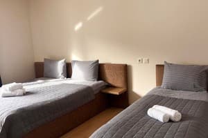 Отель В стоге. Улучшенный трехместный  15