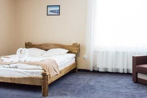 Отель Вершина Карпат. Люкс двухместный (2+3) с видом на горы 1