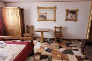 Гостинично-ресторанный комплекс Ворота Карпат. Стандарт 6-местный двухкомнатный 2