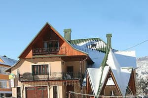 Частная усадьба Возле реки