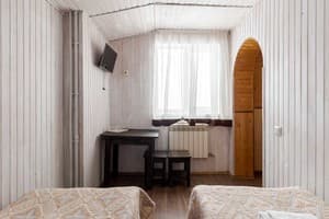 Мини-отель Затишок. Семейный трехместный (двухкомнатный без балкона) 6
