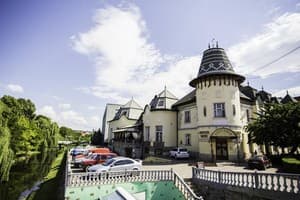 Отель Золота Пава