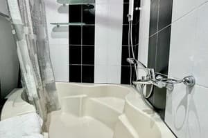 на території санаторію Квітка Полонини 11