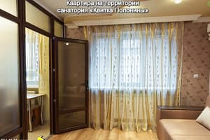 на території санаторію Квітка Полонини 20